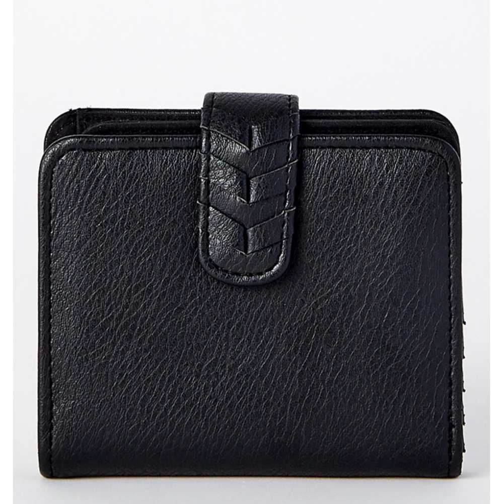 Time and Tru Women's Amelia Bi Fold Wallet Black